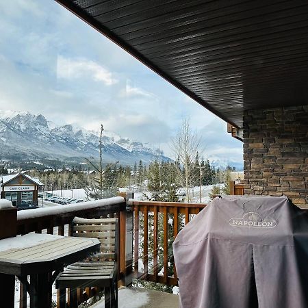 Ferienwohnung Canmore Mountain Retreat - Heated Pool & Hot-Tub Exterior foto