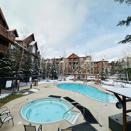 Ferienwohnung Canmore Mountain Retreat - Heated Pool & Hot-Tub Exterior foto