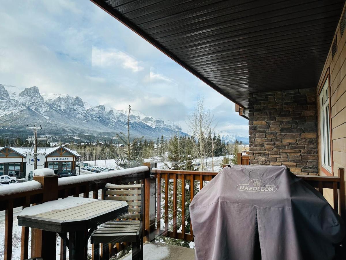 Ferienwohnung Canmore Mountain Retreat - Heated Pool & Hot-Tub Exterior foto