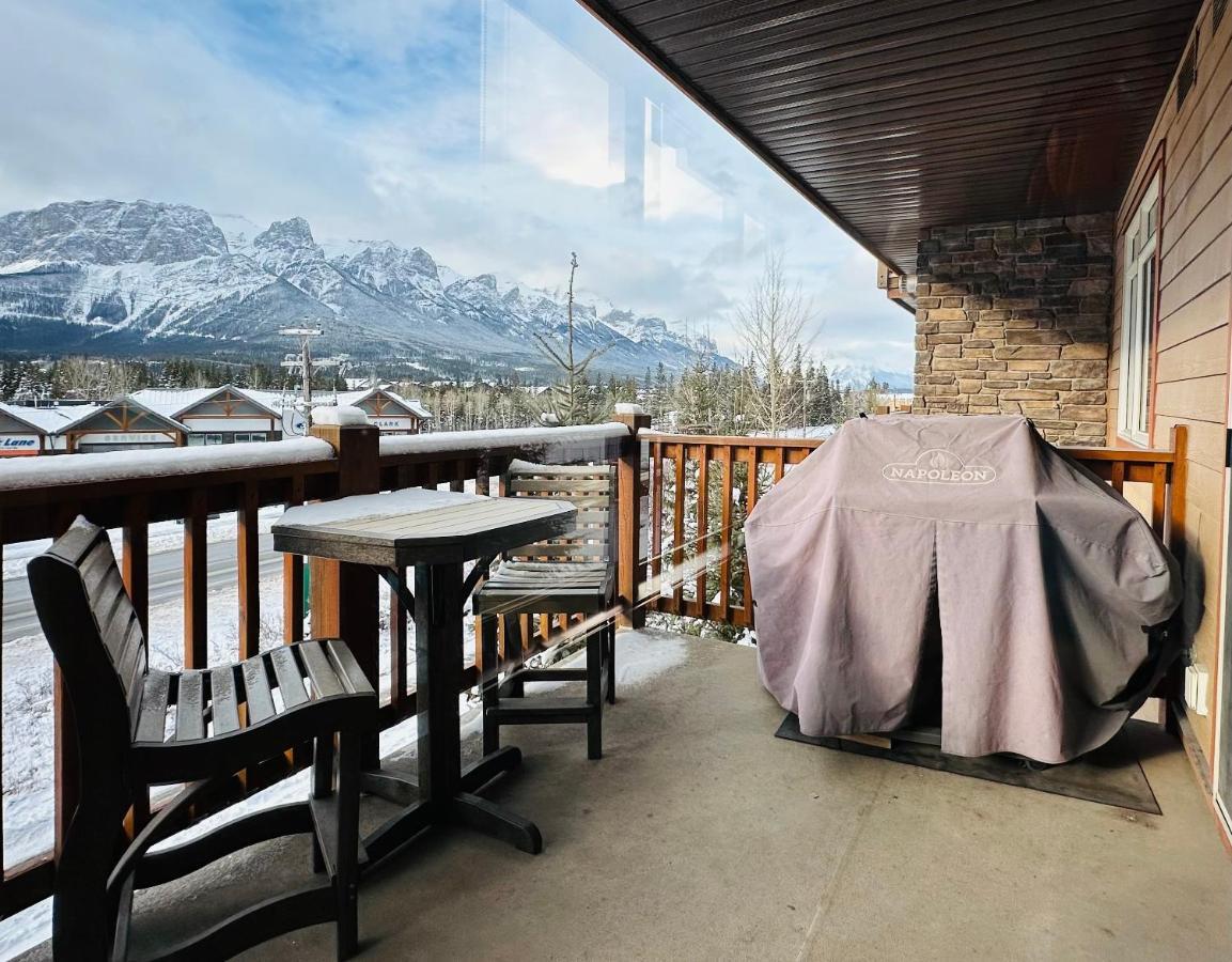 Ferienwohnung Canmore Mountain Retreat - Heated Pool & Hot-Tub Exterior foto